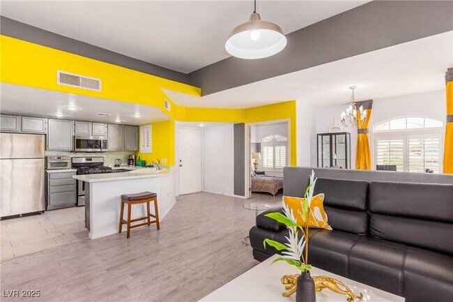 Photo - 7400 W Flamingo Rd Unidad 2006