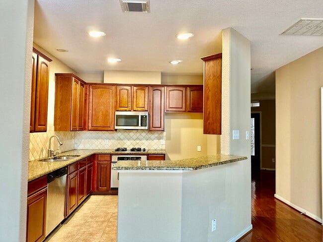 Photo - 1122 Glenwood Canyon Ln