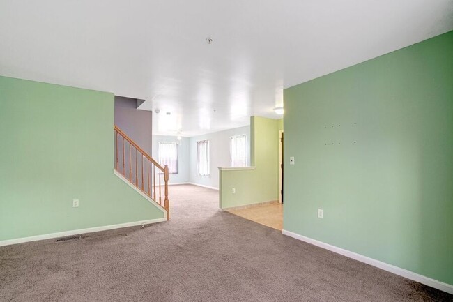 Photo - 1121 Varney St SE