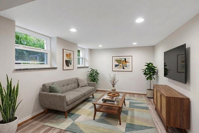 Photo - 1301 W Nelson St Unit G