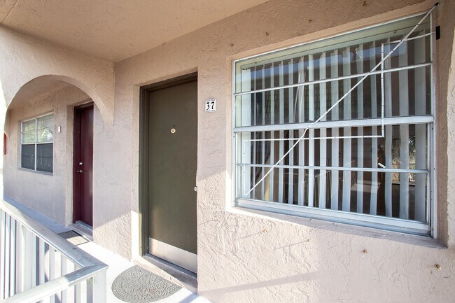 Photo - 1100 SE 4th Ave Unit 37