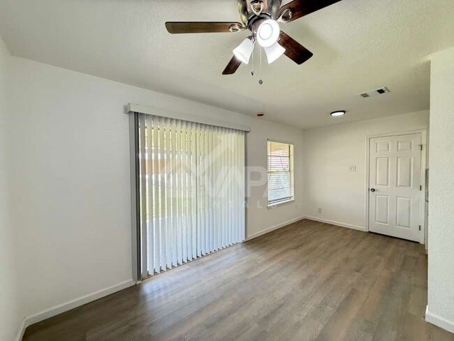 Photo - 7319 Walnut Valley Dr