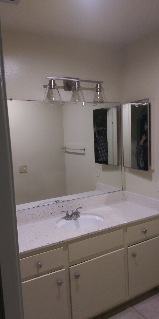 Photo - 8192 Whitaker St