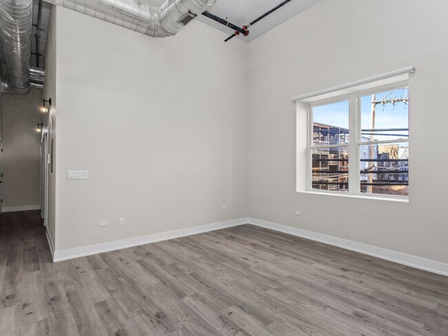 Photo - 3214 W Lawrence Ave Unit 2B