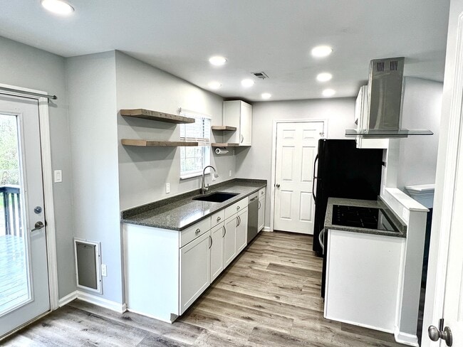 Photo - 5900 Wichita Dr