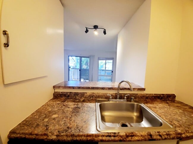 Photo - Top floor studio with large patio & greenb... Unit H