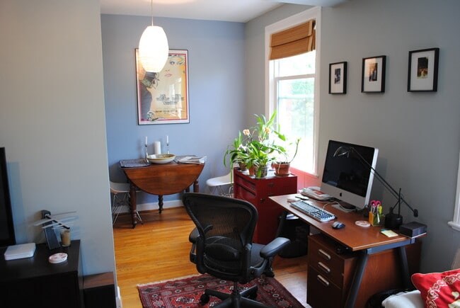 Photo - 1615 Kenyon St NW Apt. 49 Unidad #49