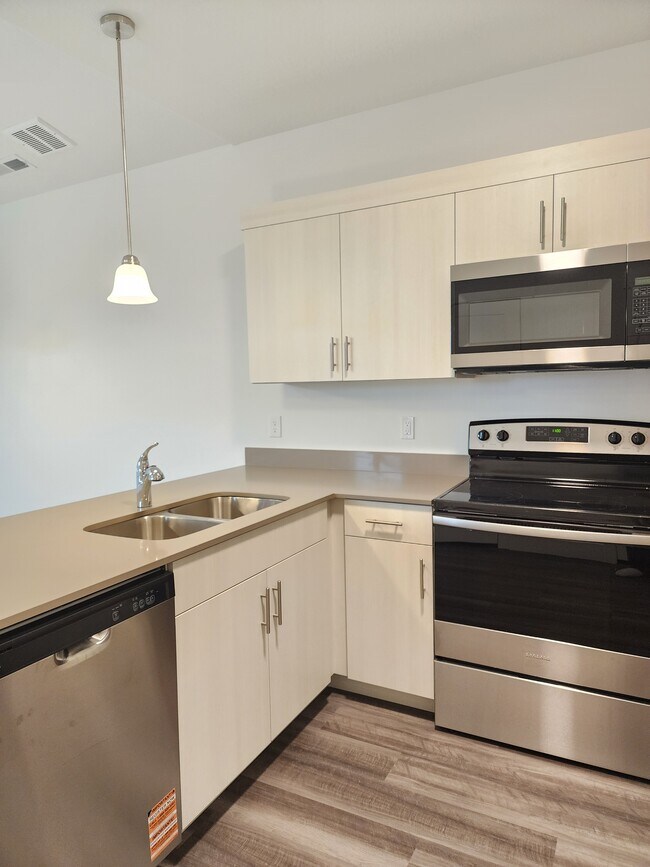 Photo - 4735 S Alder Dr Unit 302