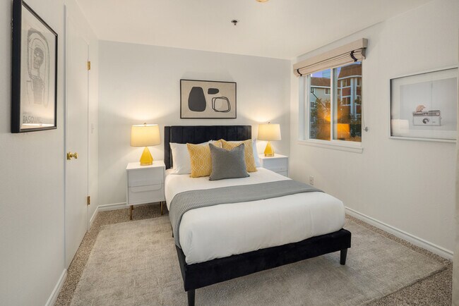 Photo - 1616 Summit Ave Unit #203