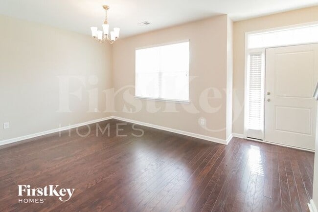 Photo - 7762 High Maple Cir