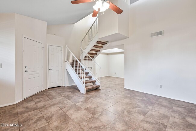 Photo - 170 E Guadalupe Rd