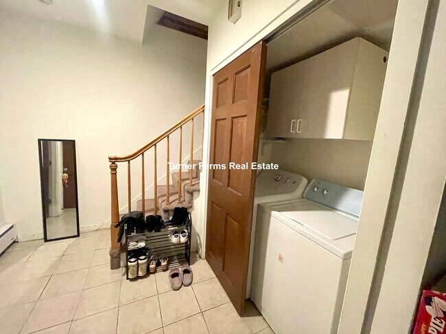 Photo - 28 Symphony Rd Unit 1