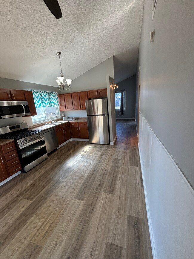 Kitchen - 2435 Buttonwood Ct