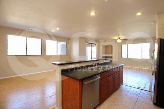 Photo - 705 W Queen Creek Rd