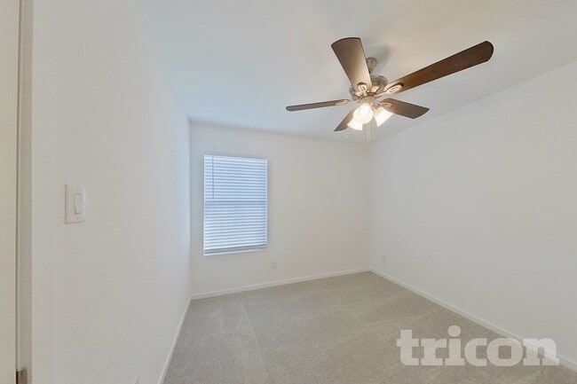 Photo - 814 Ginkgo Wy