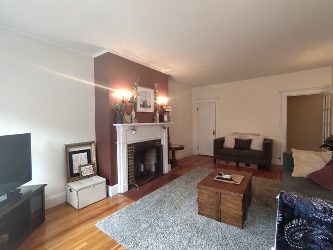 Photo - 1986 Commonwealth Ave Unit 4