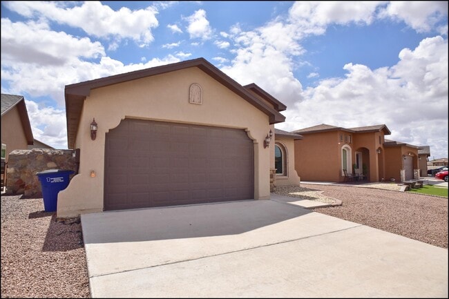 Photo - 3744 Loma Adriana