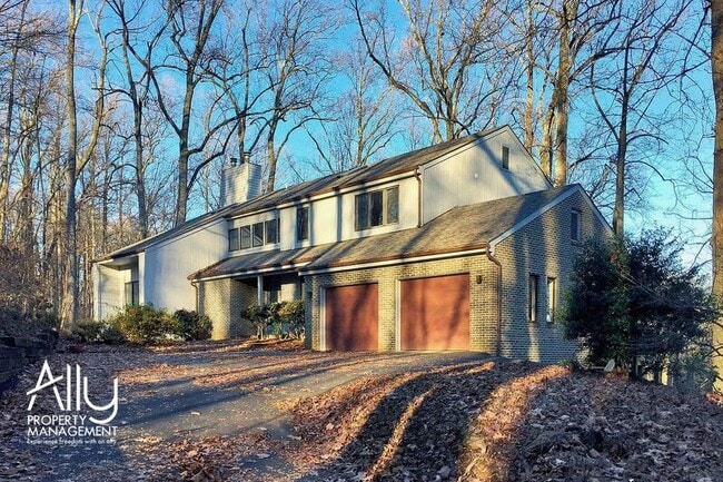 Building Photo - 501 Rookwood Pl