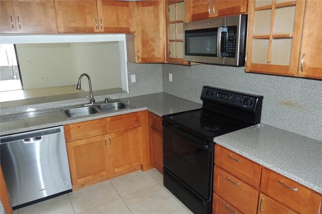 Photo - 10104 NW 41st St