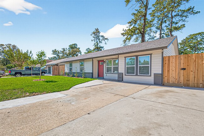 Photo - 10531 Royal Oaks Dr