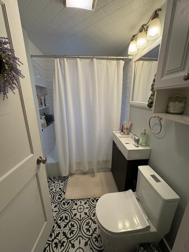 Photo - 34 Sunset Rd Unit 2