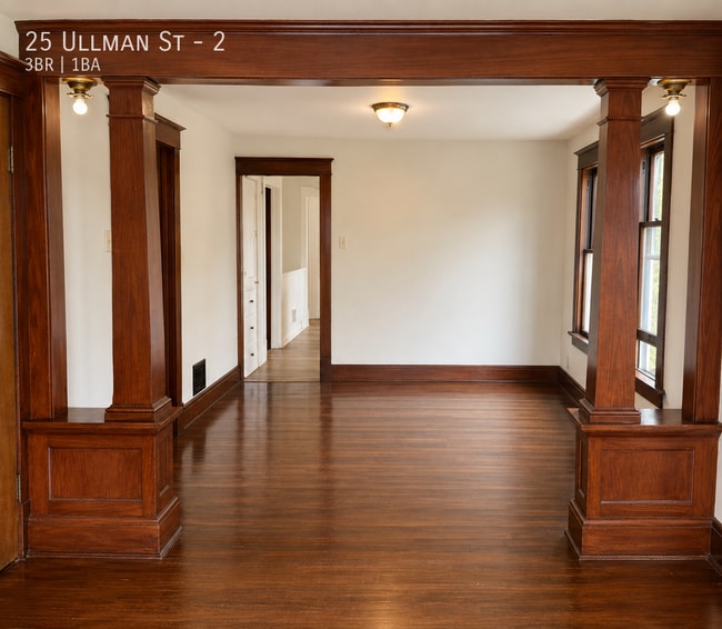 Building Photo - 25 Ullman St Unit 2