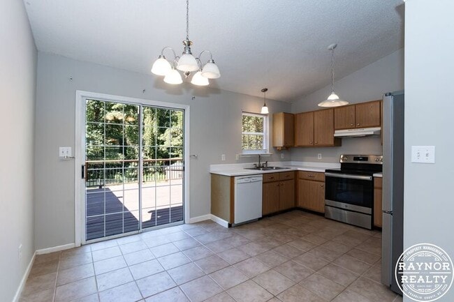 Photo - 133 Madeline Ct