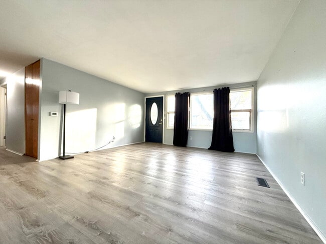 Photo - 2626 Corvalis Ave