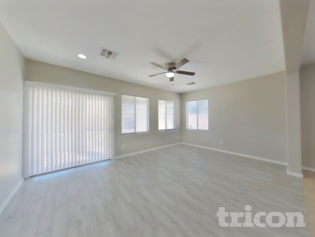 Photo - 819 W Dana Dr