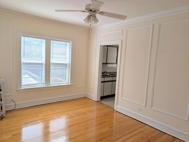 Photo - 1 bedroom in Evanston IL 60202 Unit 2S