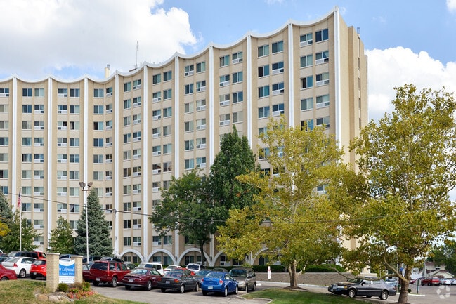 Photo - The Lakewoods Apartments