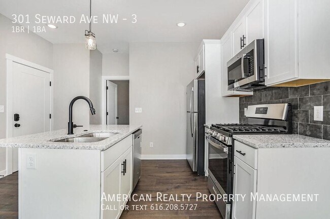 Photo - 301 Seward Ave NW Unit 3