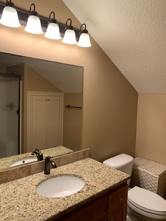 Second floor bath - 2061 SW Kendra Street