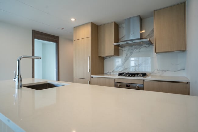Photo - 1107-13768 100 Avenue Unit 1107