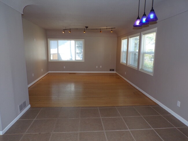 Photo - 424 SW Pendleton St