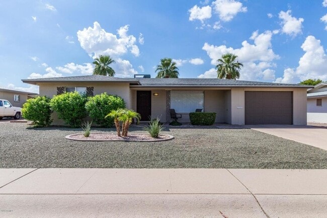 Building Photo - BEAUTIFUL 2 BEDROOM IN DREAMLAND VILLAS 55...