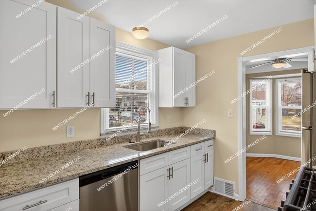 Photo - Charming 3-bedroom Bungalow with Brand-New Kitchen in Warren!