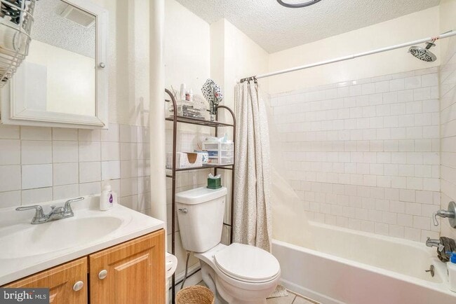 Photo - 1420 Light St Unit 3F