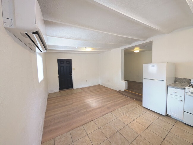 Photo - 1203 Barelas St SW Unidad B