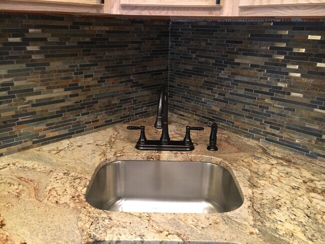 Photo - Modern 3 bed, 2 bath, south side flats rental