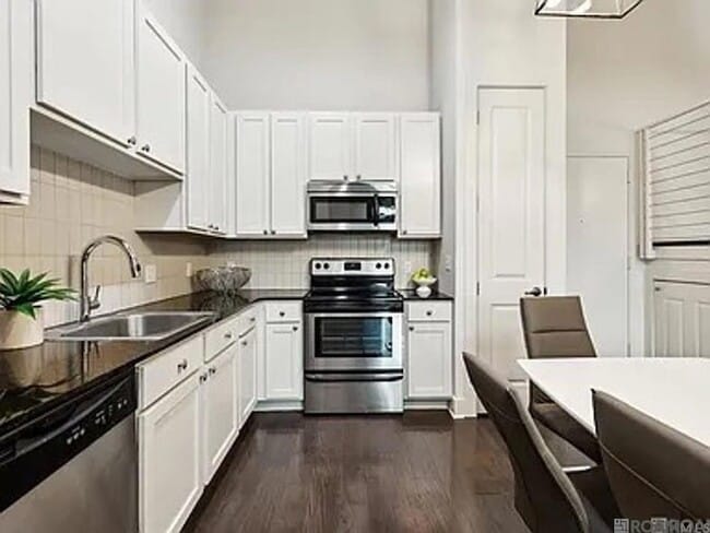 Photo - 333 E Boyd Dr