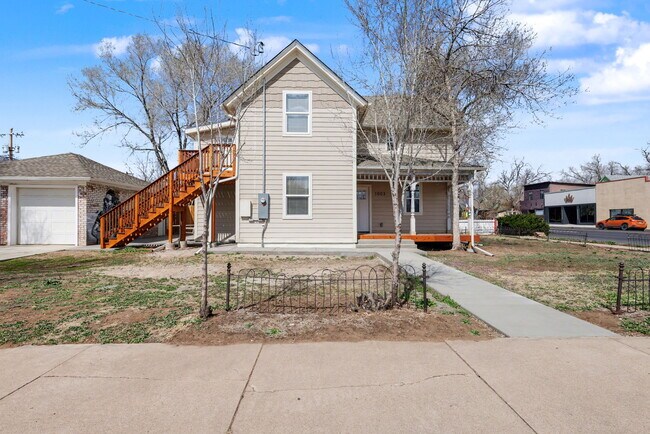 Photo - 1003 W Colorado Ave Unit upper