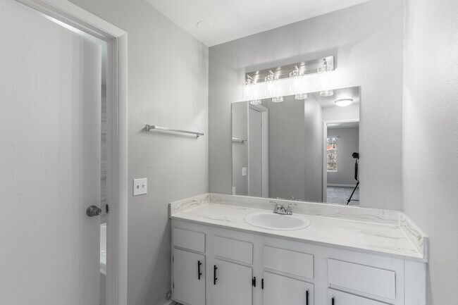 Photo - Crestwood Cove