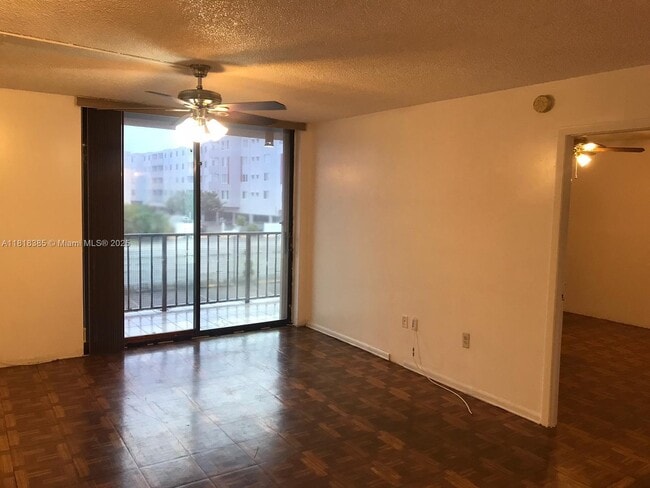 Photo - 16751 NE 9th Ave Unidad 201