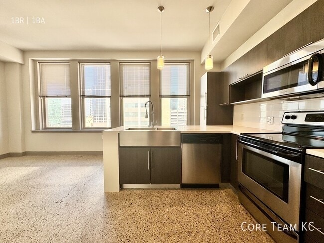 Photo - 306 E 12th St Unidad 510