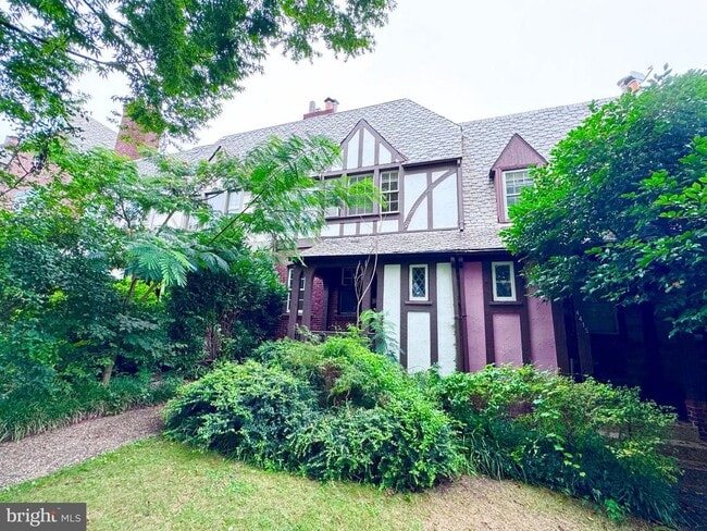 Building Photo - 4417 Volta Pl NW Rental