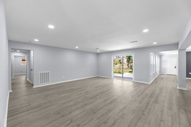 Building Photo - 11402 Ash Creek Dr