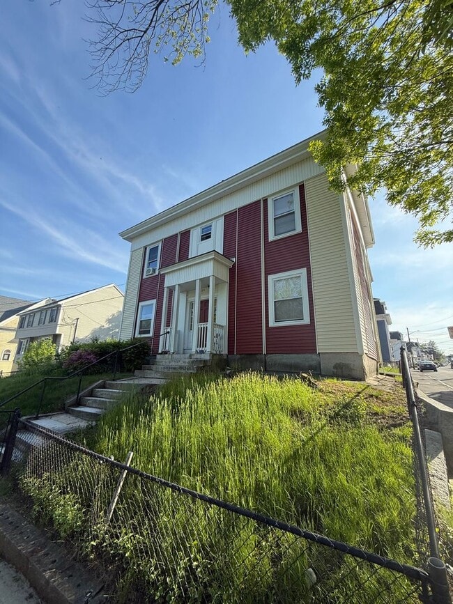 Building Photo - Studio Apartment for Rent – Utilities Incl... Unit 1-5