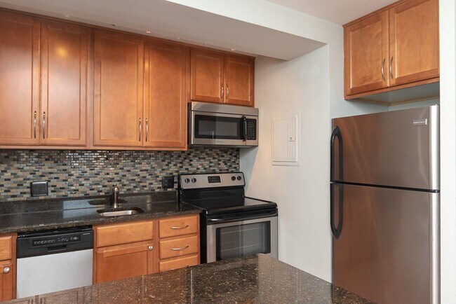 Photo - 428 W Wellington Ave Unit G31