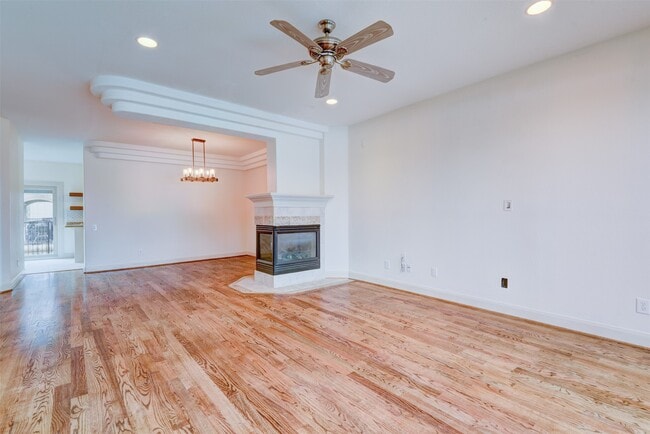 Photo - 2210 Mason St